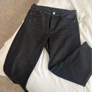 WOMEN’S AMERICAN EAGLE BLACK STRAIGHT JEANS